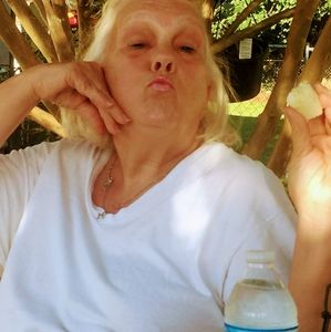 Meet your Posher, Paulette